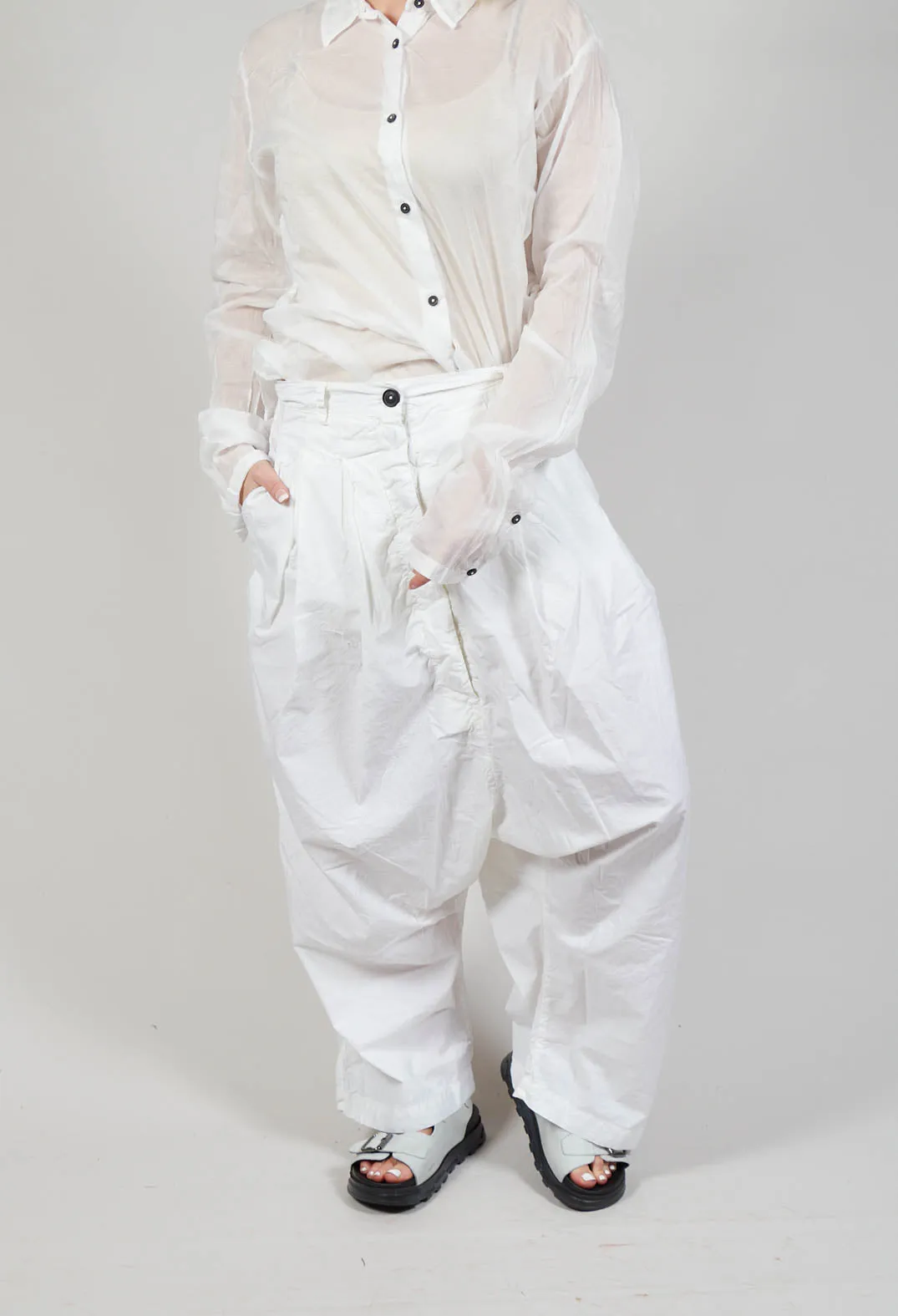 Button-Up Trousers in Starwhite