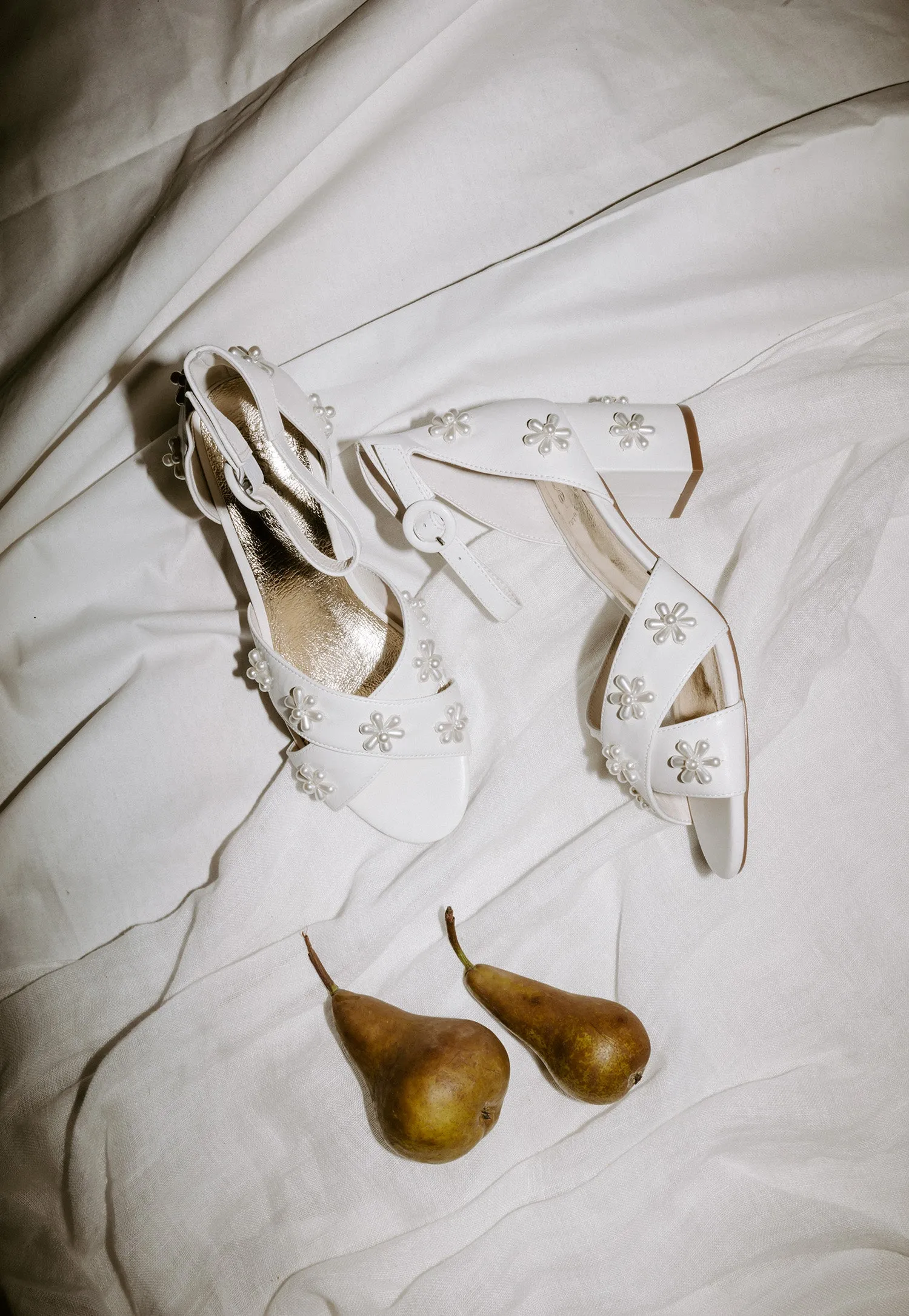 DAISY - IVORY LEATHER PEARL FLOWER HEELS