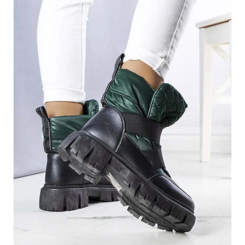 Green insulated slip-on snow boots from Francisco black