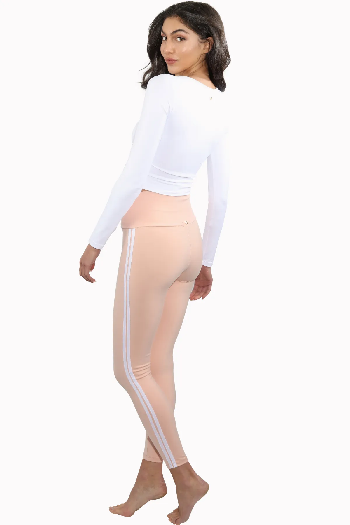 JULIET WHITE Long Sleeve Activewear Crop Top