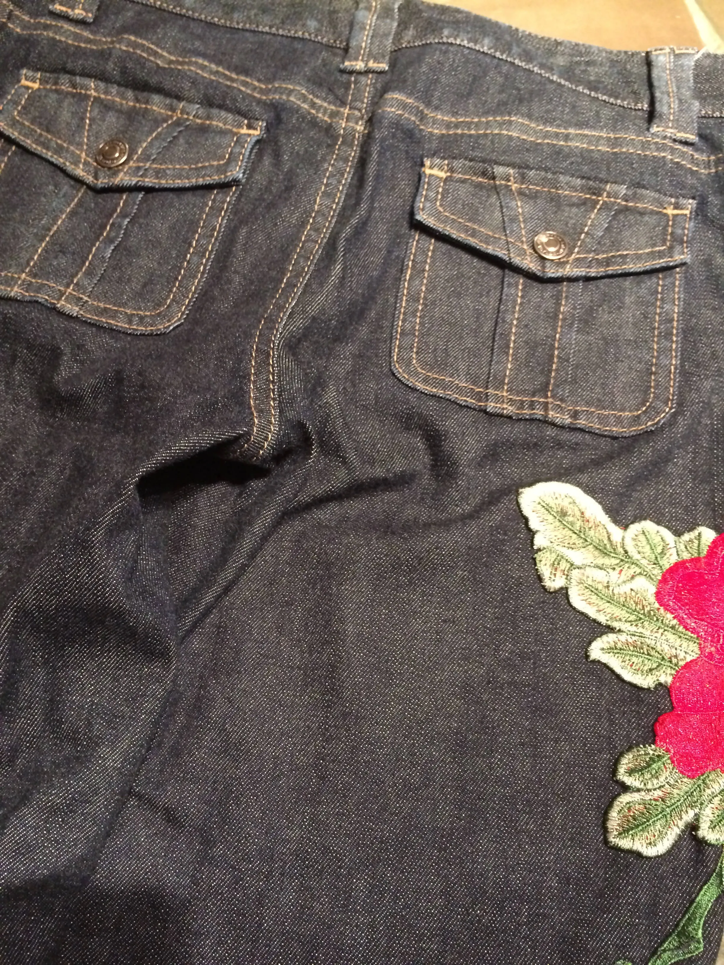 Maggie Devos-AT blue/black denim jeans w/embellishments