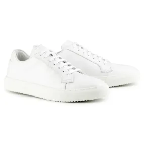 Sneaker in white leather