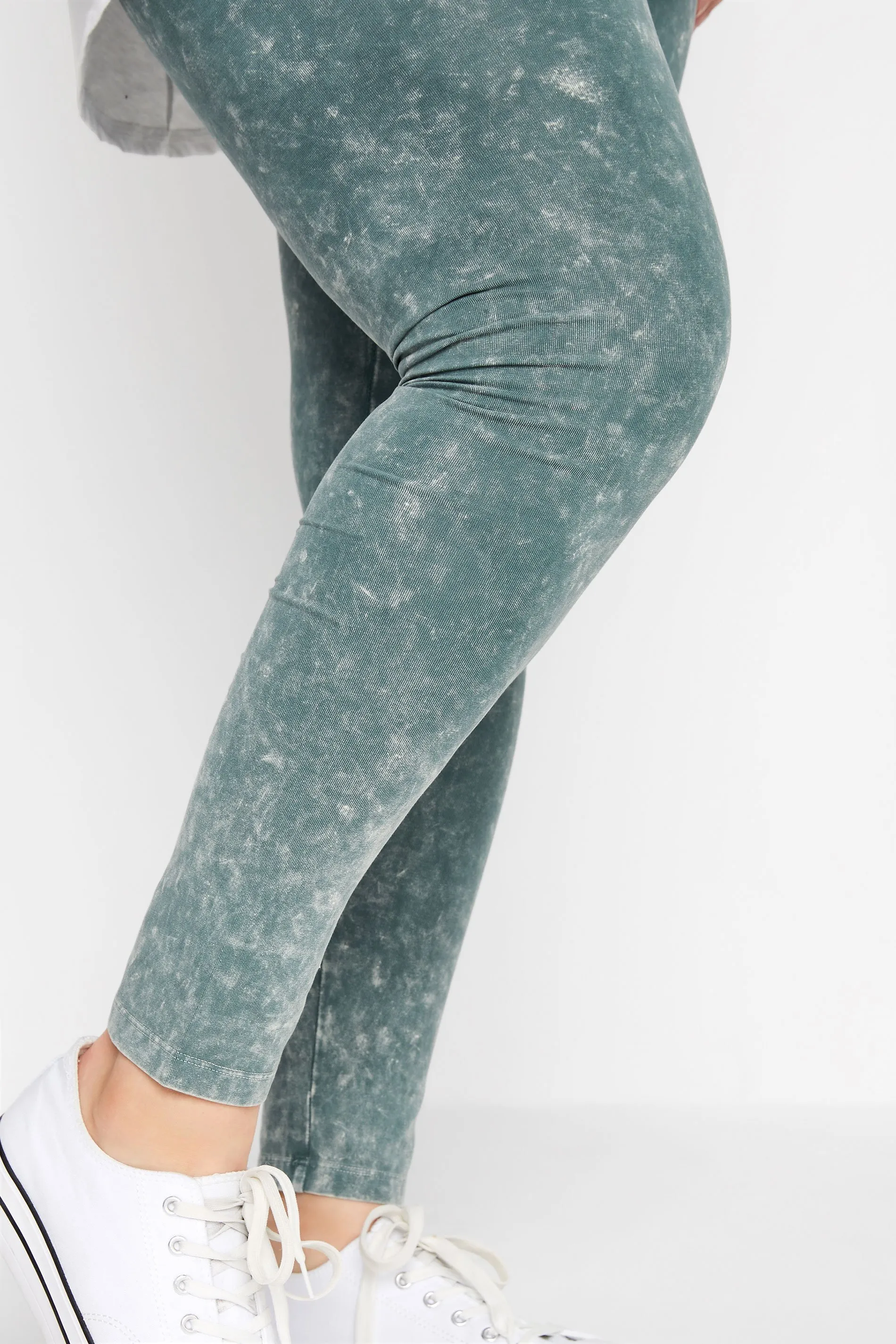 YOURS Curve Blue Acid Wash Stretch Leggings